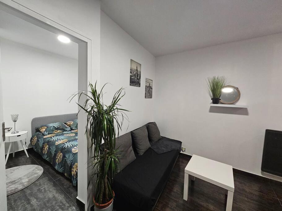 Appartement Proche Metro Paris Пантен Екстериор снимка